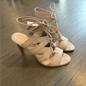 Simply Vera Vera Wang Taupe Lace-Up Heels